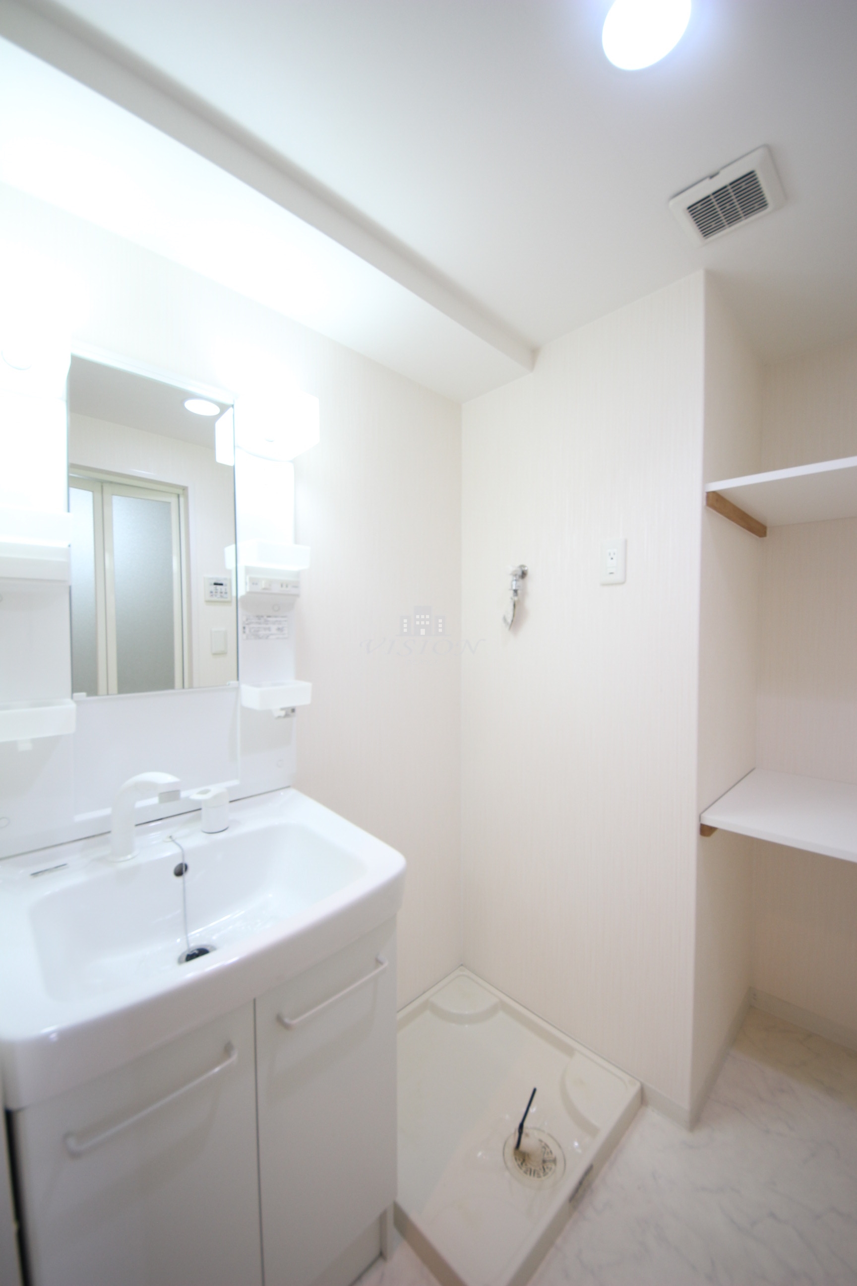 地下鉄中央線 阿波座駅 徒歩8分 14階建 築13年の内装写真