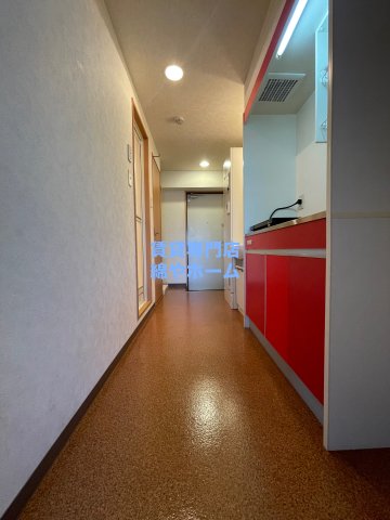 玄関　収納もある玄関です