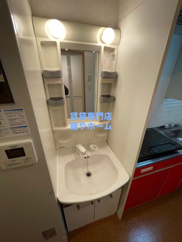 洗面設備　独立洗面化粧台付き