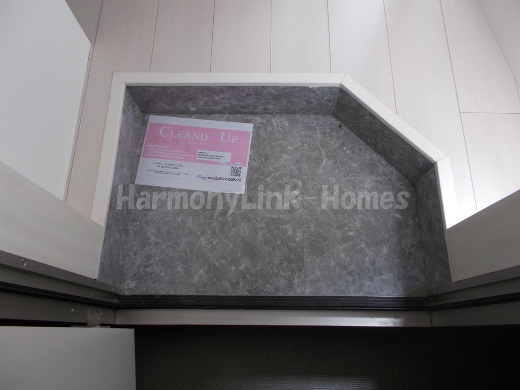 玄関　コーポRINのシンプルで使いやすい玄関です