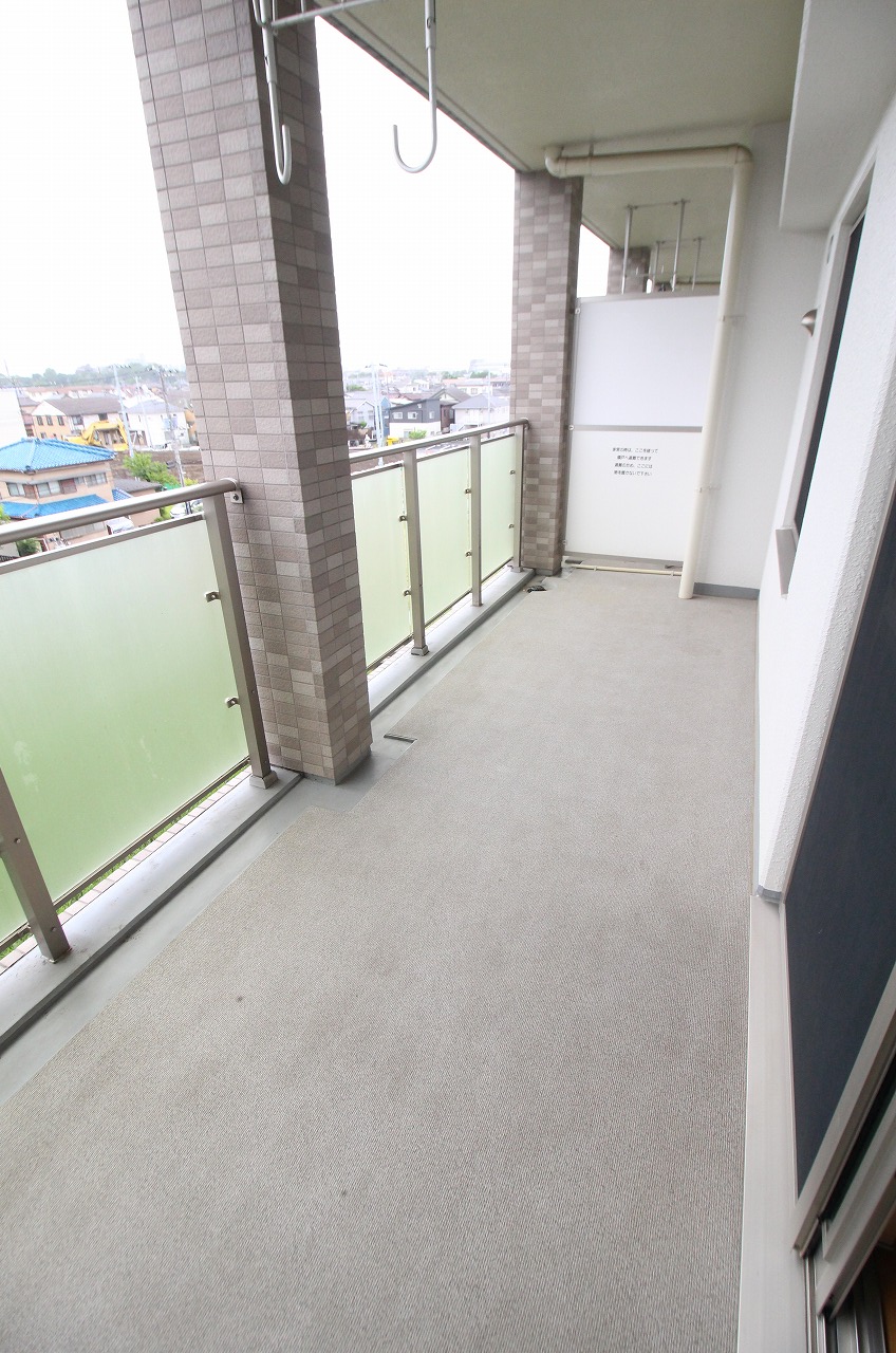 バルコニー　別の部屋の写真です