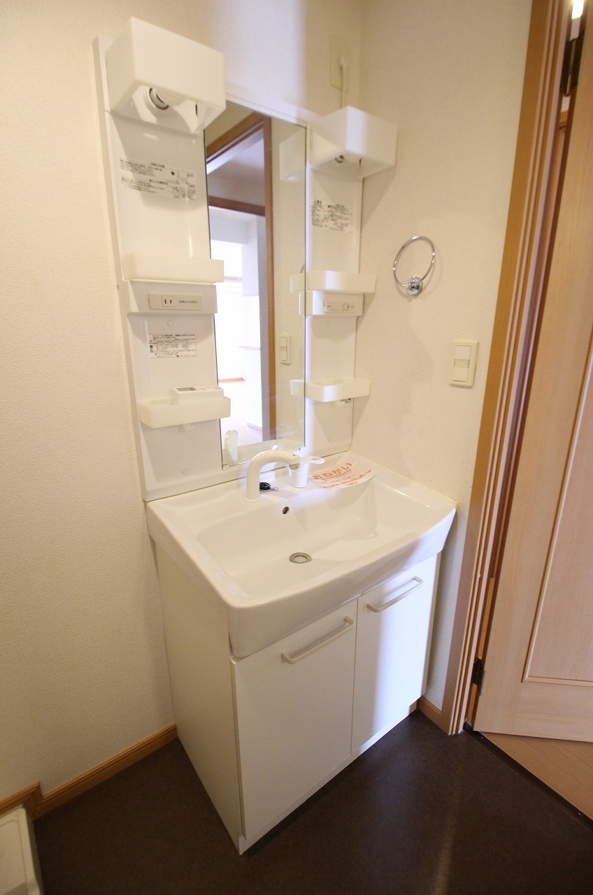 洗面設備　別の部屋の写真です
