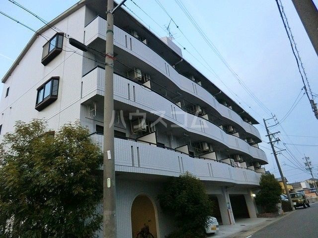 名古屋市守山区今尻町のマンションの建物外観