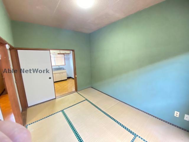 居室・リビング　※修繕前