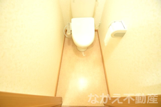 【小松島市日開野町のアパートのトイレ】