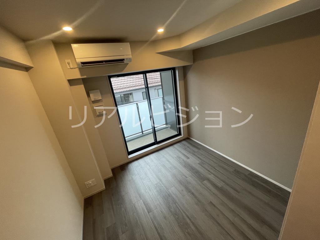 居室・リビング　反転タイプのお部屋です。