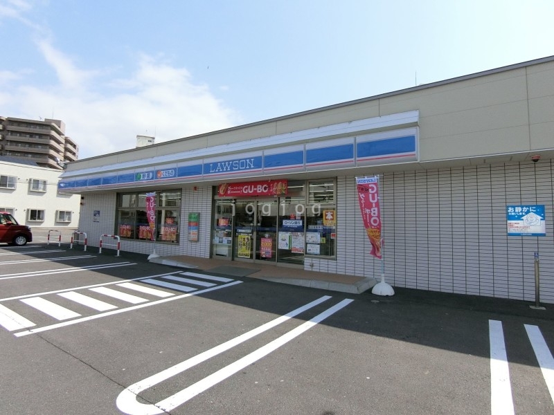 コンビニ　ローソン函館湯川町二丁目店（コンビニ）まで402m