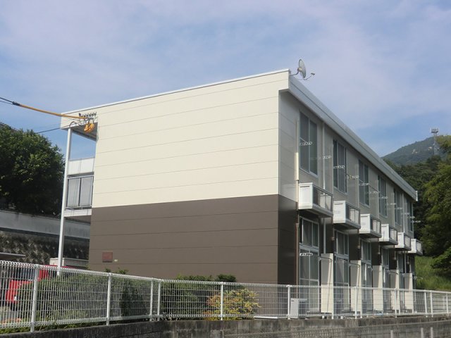 バルコニー　同物件別号室です。