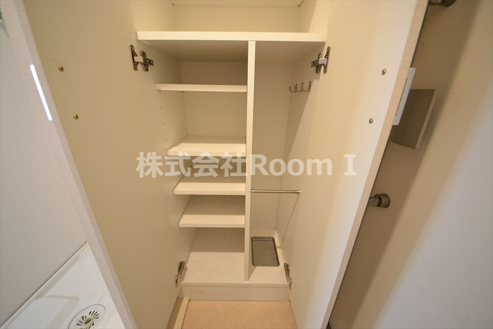 玄関　収納もある玄関シューズボックス