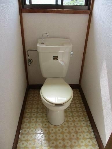 【メゾーネ川染のトイレ】