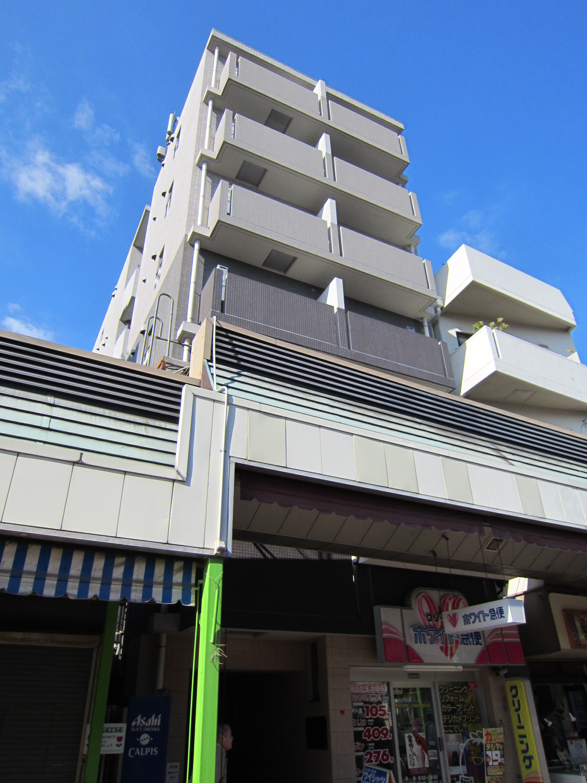 建物外観　落ち着いた重厚感のある外観♪