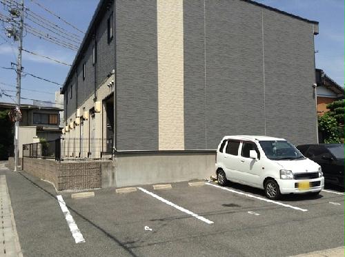 駐車場　近くの月極め駐車場のご案内も可能です。