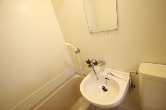 洗面設備　※別部屋の写真です