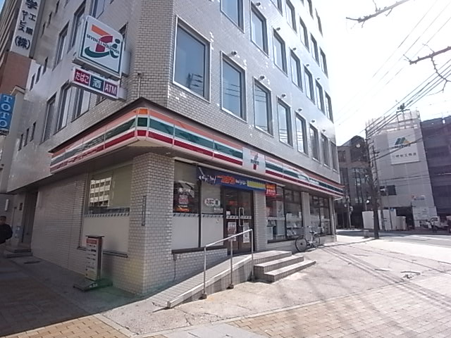 【スワンズコート新神戸のコンビニ】