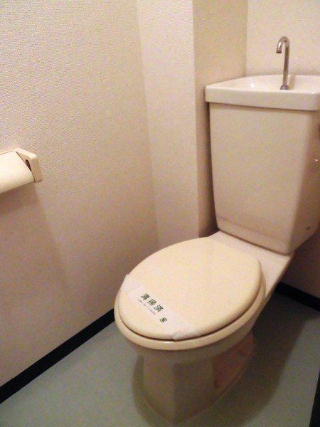 【サードアベニューのトイレ】