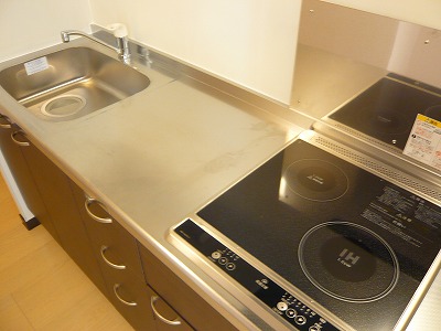 キッチン　お掃除らくらくのくIHクッキングヒーター