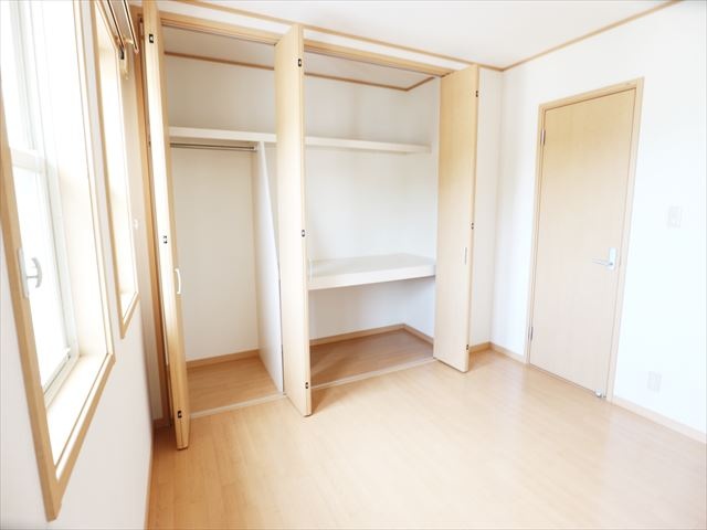 収納　写真は別号室のものです。