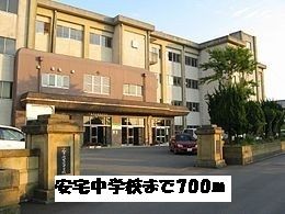 【小松市浜佐美本町のアパートの中学校】