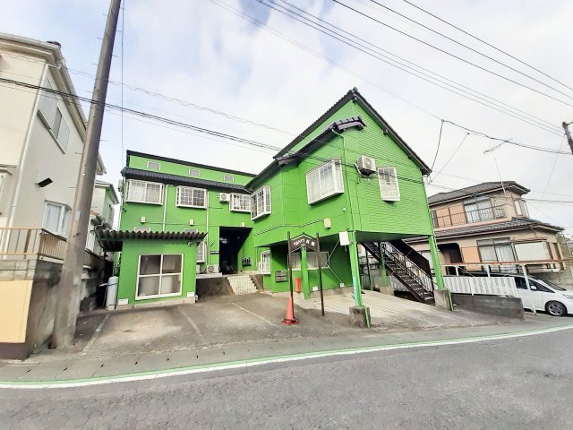 入間郡毛呂山町大字前久保のアパートの建物外観