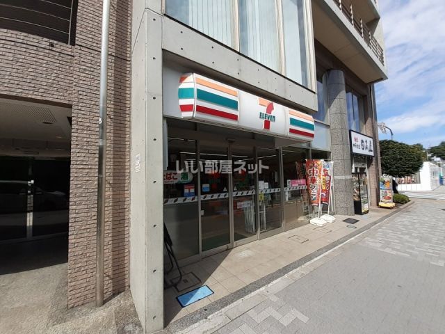 【渋谷区千駄ヶ谷のマンションのコンビニ】