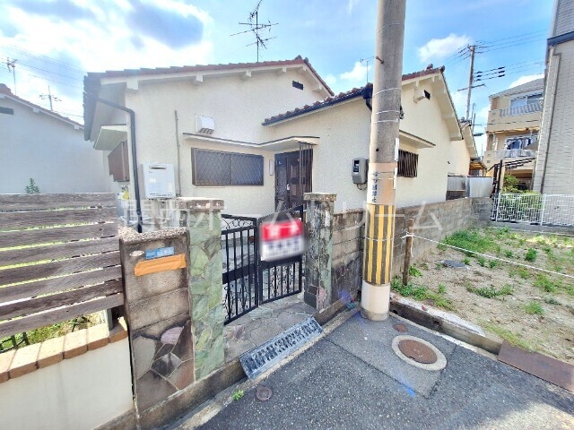 成美町平屋1の建物外観