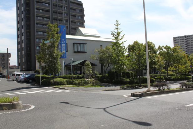 【広島市西区井口台のマンションの銀行】