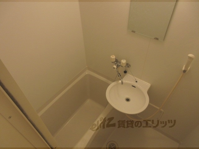 バス・シャワールーム　バス