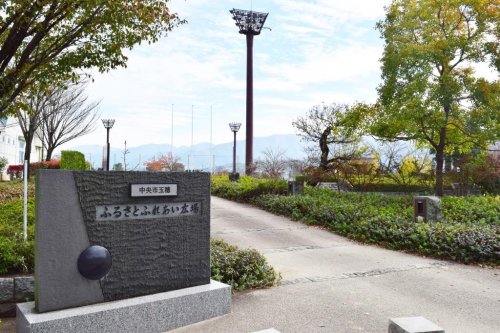 【中央市一町畑のアパートの公園】