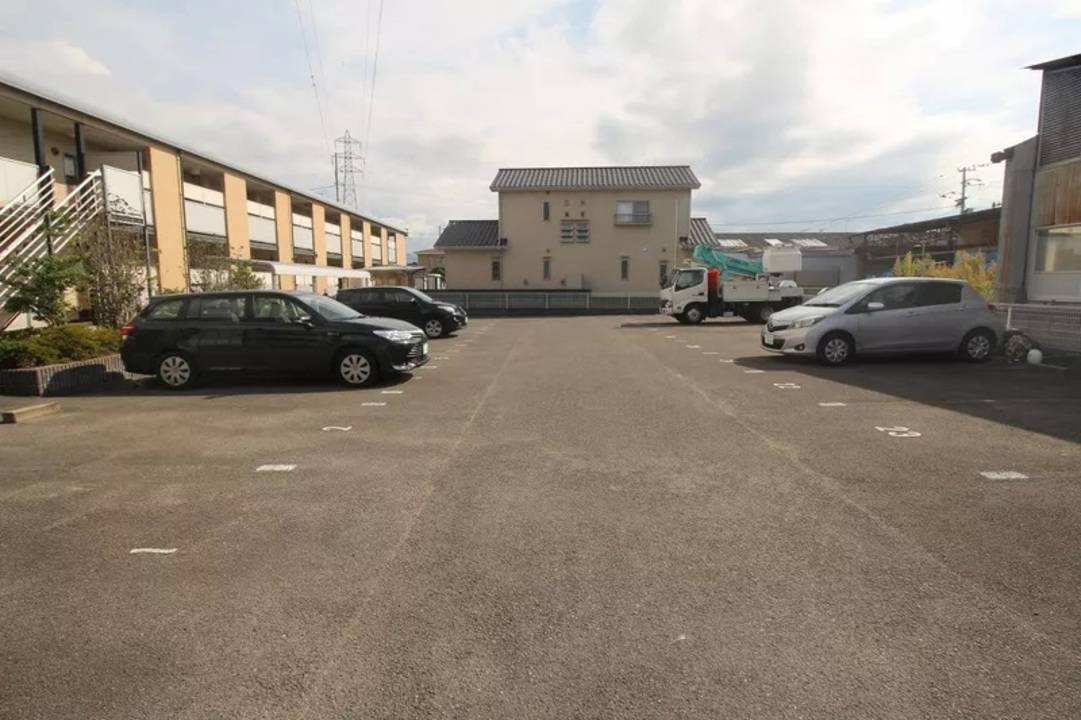 駐車場　駐車場