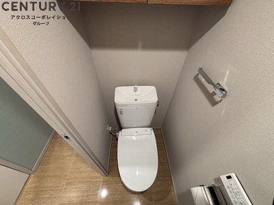 トイレ　温水洗浄便座完備しています