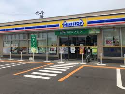 コンビニ　ミニストップ 高松木太町店（コンビニ）まで284m
