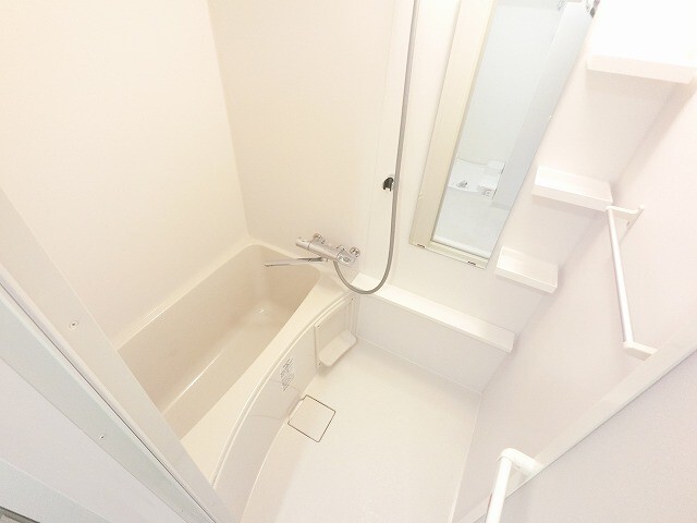 バス・シャワールーム　室内は現状を優先します