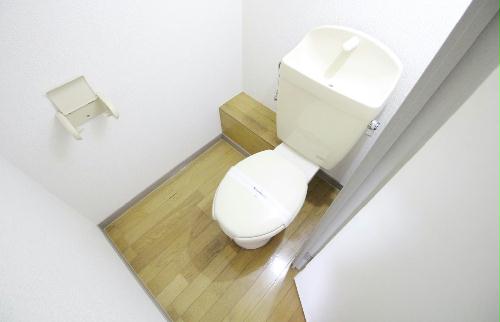 トイレ　もちろんトイレもセパレート仕様！