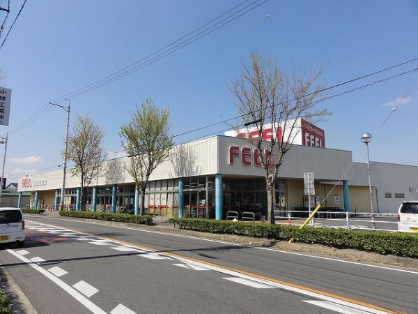 【岡崎市柱町のアパートのスーパー】