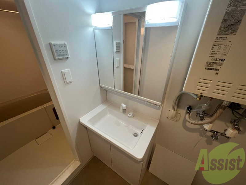 洗面設備　シャンプードレッサーで身支度もラクラクです！