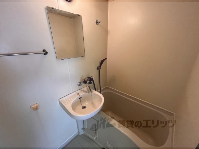 バス・シャワールーム　バス