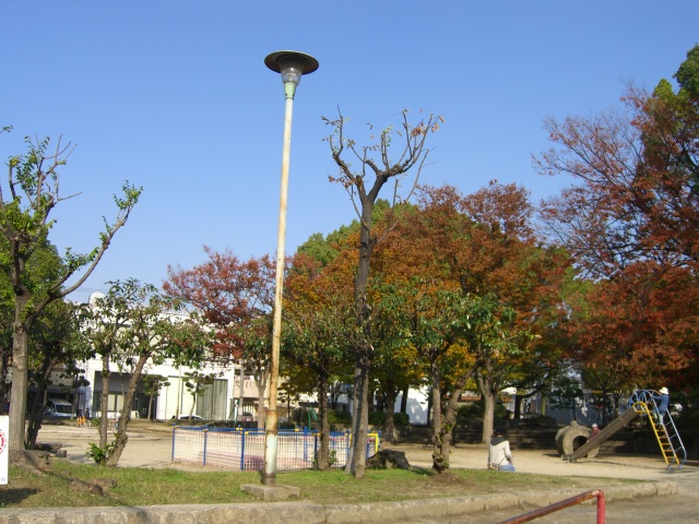 【パークサイド高井田の公園】