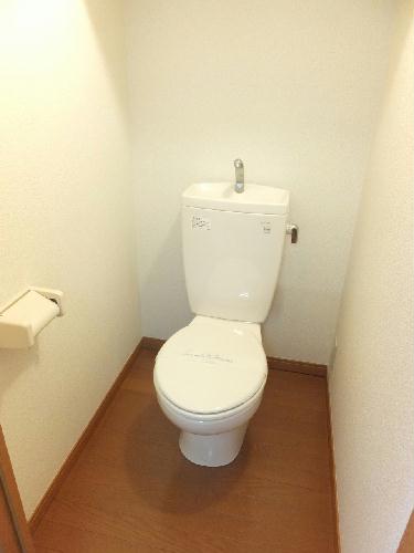 トイレ　バス・トイレ別の物件です。