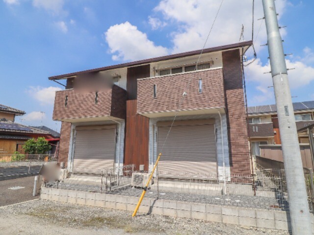 小山市大字羽川のアパートの建物外観