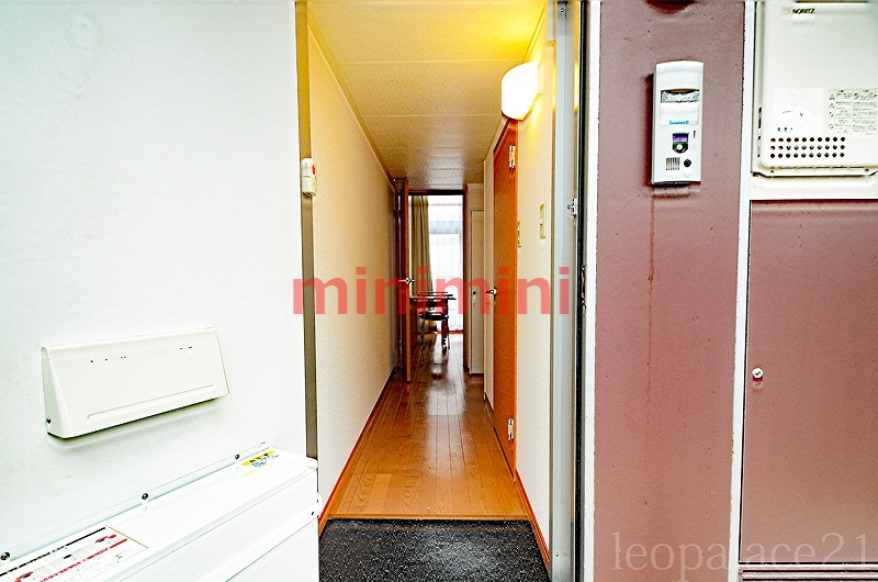 玄関　※写真と現物が異なる場合は現物を優先いたします。