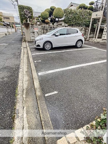 駐車場　エントランス