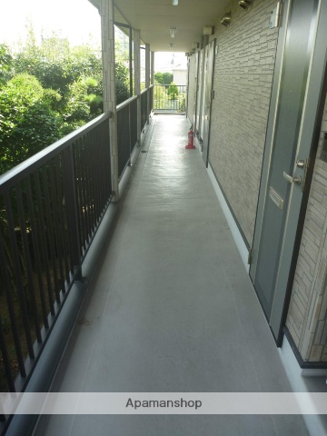 エントランス　駐車場