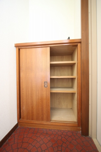 収納　写真は別号室のものです。