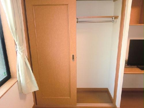 収納　同タイプ代表写真となり設備仕様は一部異なる場合があります。