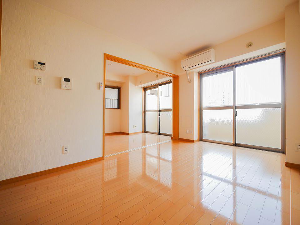 居室・リビング　あたたかい光が差し込んできます♪