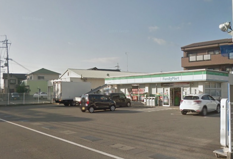 コンビニ　ファミリーマート 岩出西国分店（コンビニ）まで676m