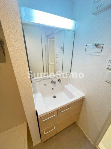 洗面設備　使いやすい洗面所です