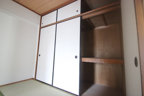 収納　※別部屋の写真です