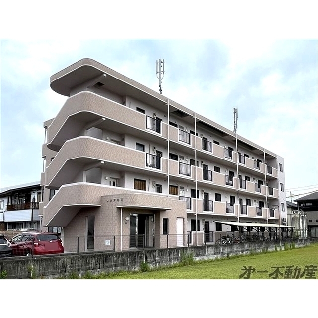 エントランス　建物外観