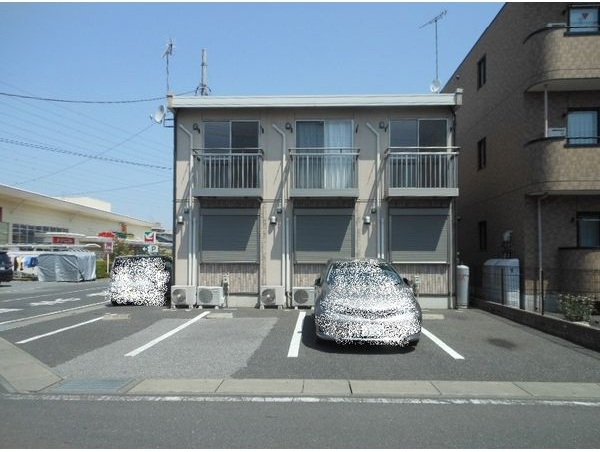 駐車場　お車は２台駐車可能